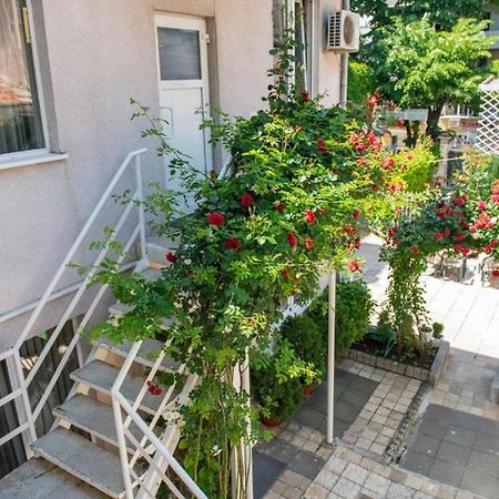 Hotel Relax Varna Exterior photo